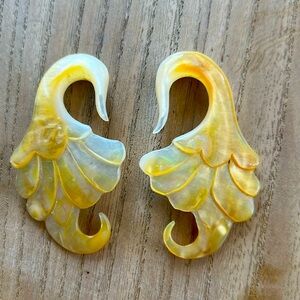 Mother of pearl hand carved 0g floral hanger pair of earrings